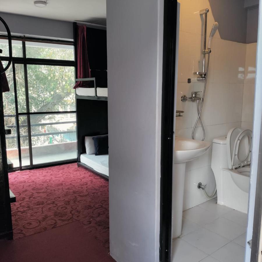 Paila Hostel Lakeside Pokhara Zewnętrze zdjęcie