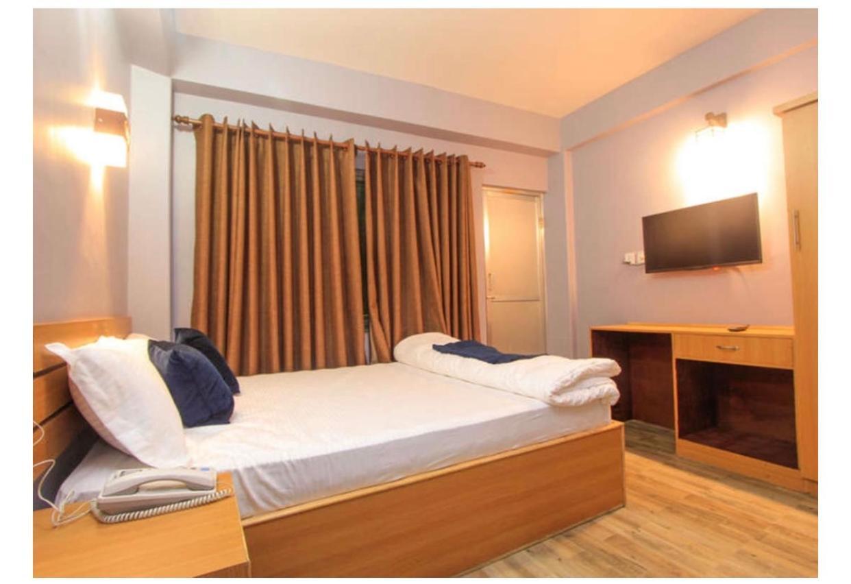 Paila Hostel Lakeside Pokhara Zewnętrze zdjęcie